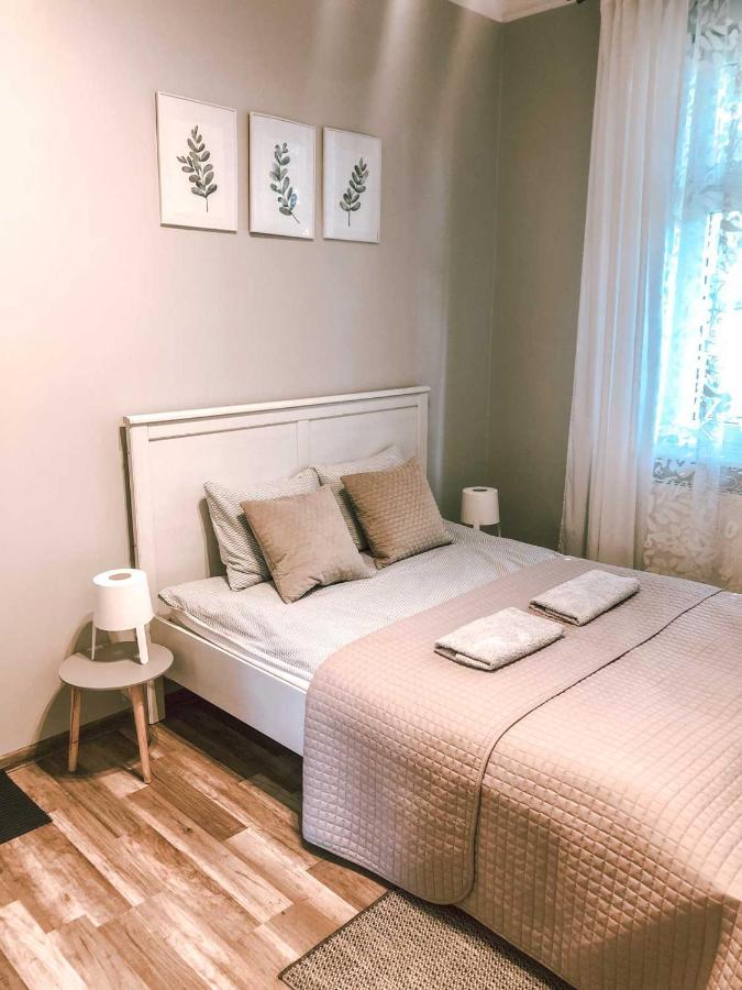 Bankowa 8 Guest Rooms Zielona Gora  Exterior photo